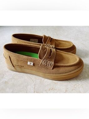 NWOB Cariuma Caju Loafer Sz 9W/ 7.5M Gum Sole Camel Suede